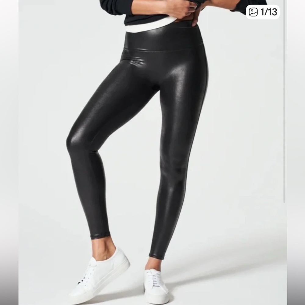 Spanx Faux Leather Look Leggings Size M